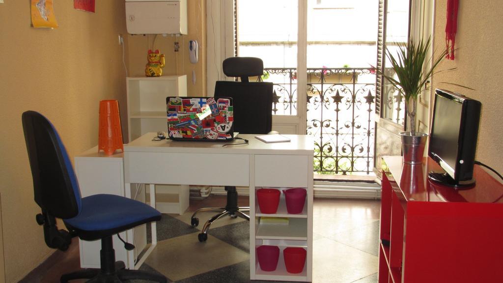 San Juan Hostel Madrid Eksteriør billede