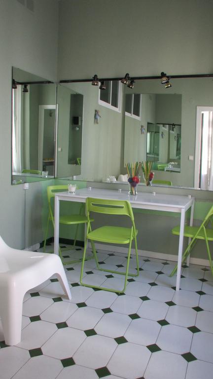 San Juan Hostel Madrid Eksteriør billede